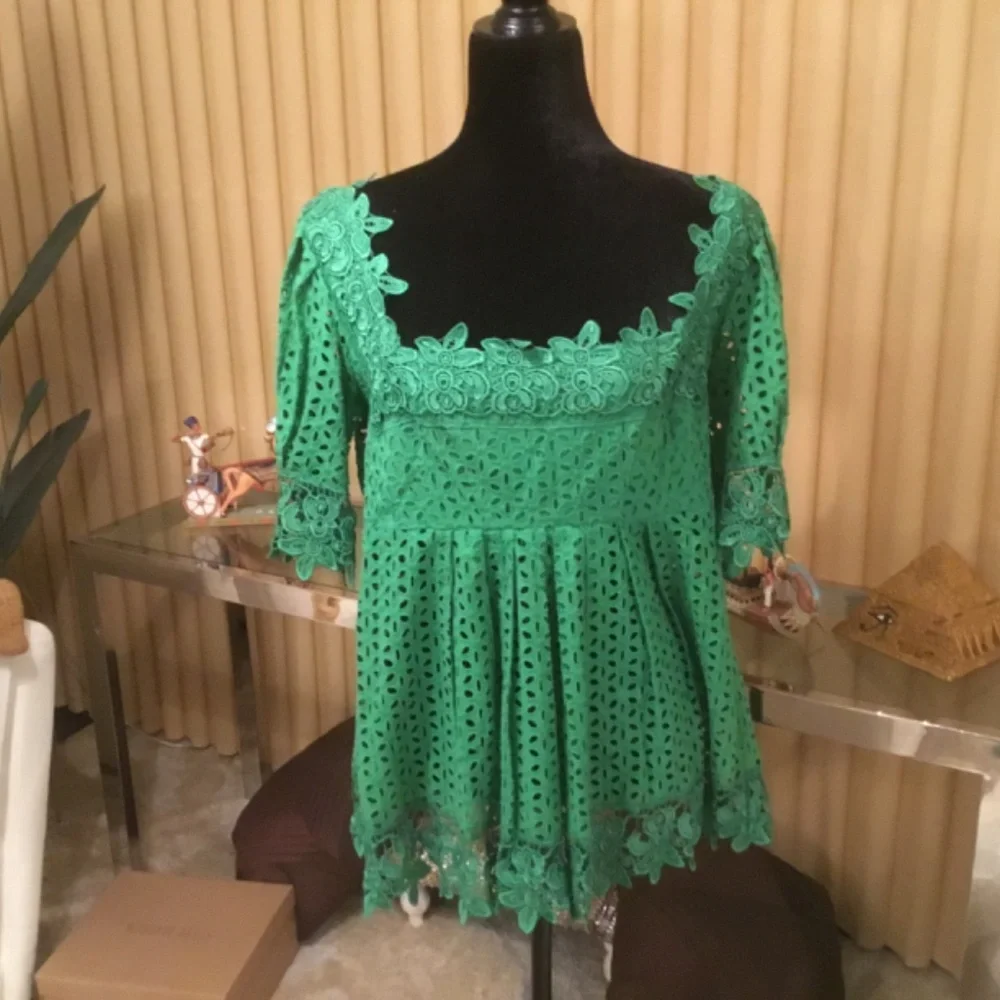 MODA International smock eyelet puff sleeve top - Picture 15 of 15